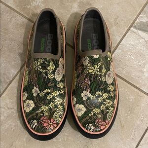 Bogs Patch Clog Vintage Floral 7